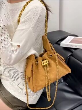 💗💗💗 Luxury Shoulder Leather Bag Gold Chain! Coming soon if enough interest.